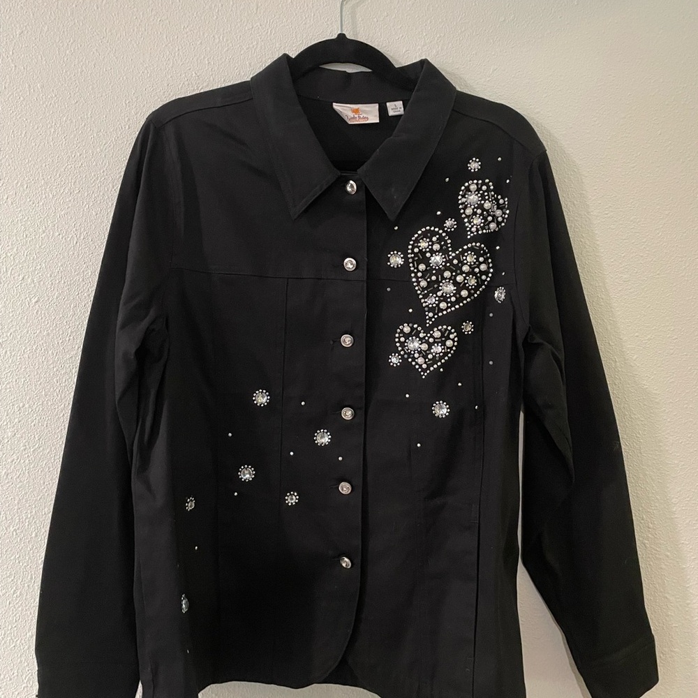 Women’s Quacker Factory Black embellished jacket w/beads & pearl hearts. Size L